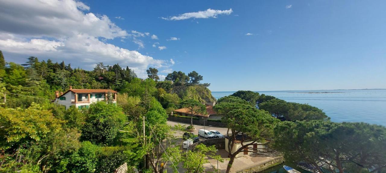 Villa Mira Bed And Breakfast Duino Exterior photo